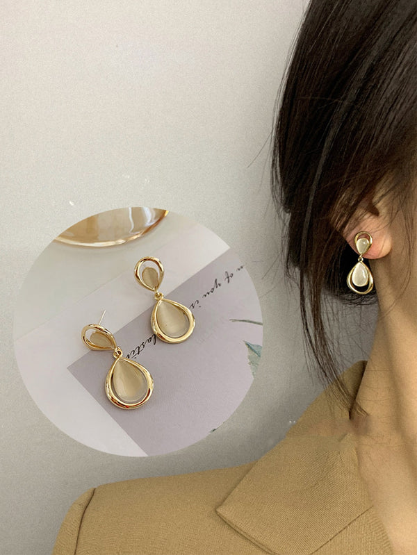 Shein - 1Pair Korean Style Simple Cat Eye Stone Dangle Earrings For Women, Cute Long Geometric Droplet Earrings