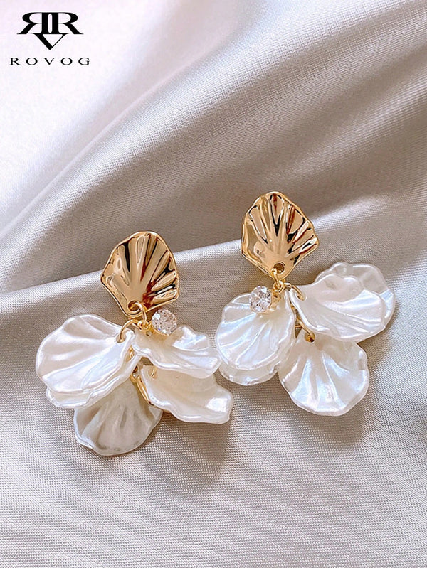 Shein - 1pair Sweet High-Grade Delicate Petal & Flower Design Fashionable Daily Earrings For Elegant Women