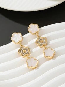 Shein - A Pair Of Exquisite Party Style Diamond Lucky Five-Leaf Clover Pendant Women's Earrings