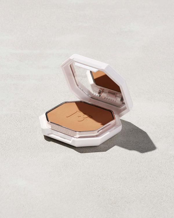 Fenty Beauty - Soft Matte Powder Foundation - 310