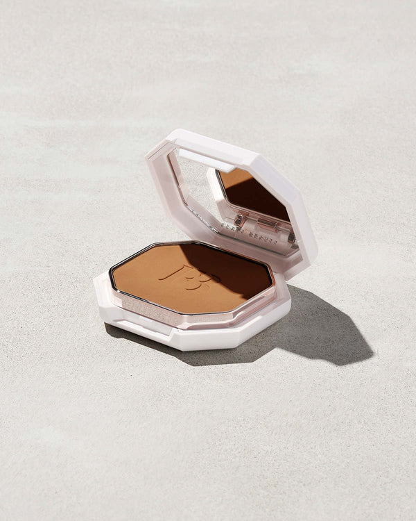 Fenty Beauty - Soft Matte Powder Foundation - 345