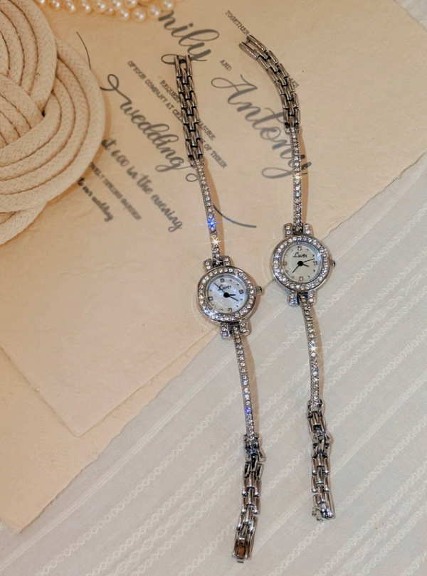 Shein - 1pc New Fashionable Women's Quartz Watch