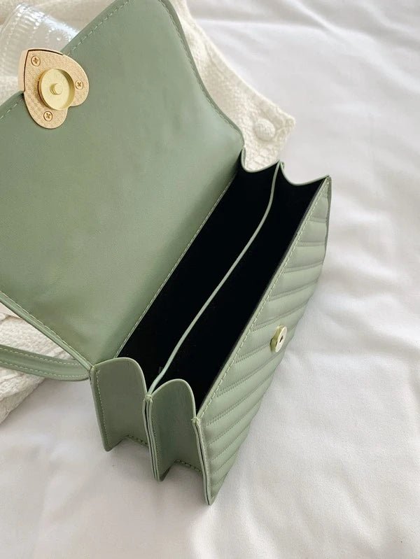 Shein - Square bag. Push-button heart embellishment