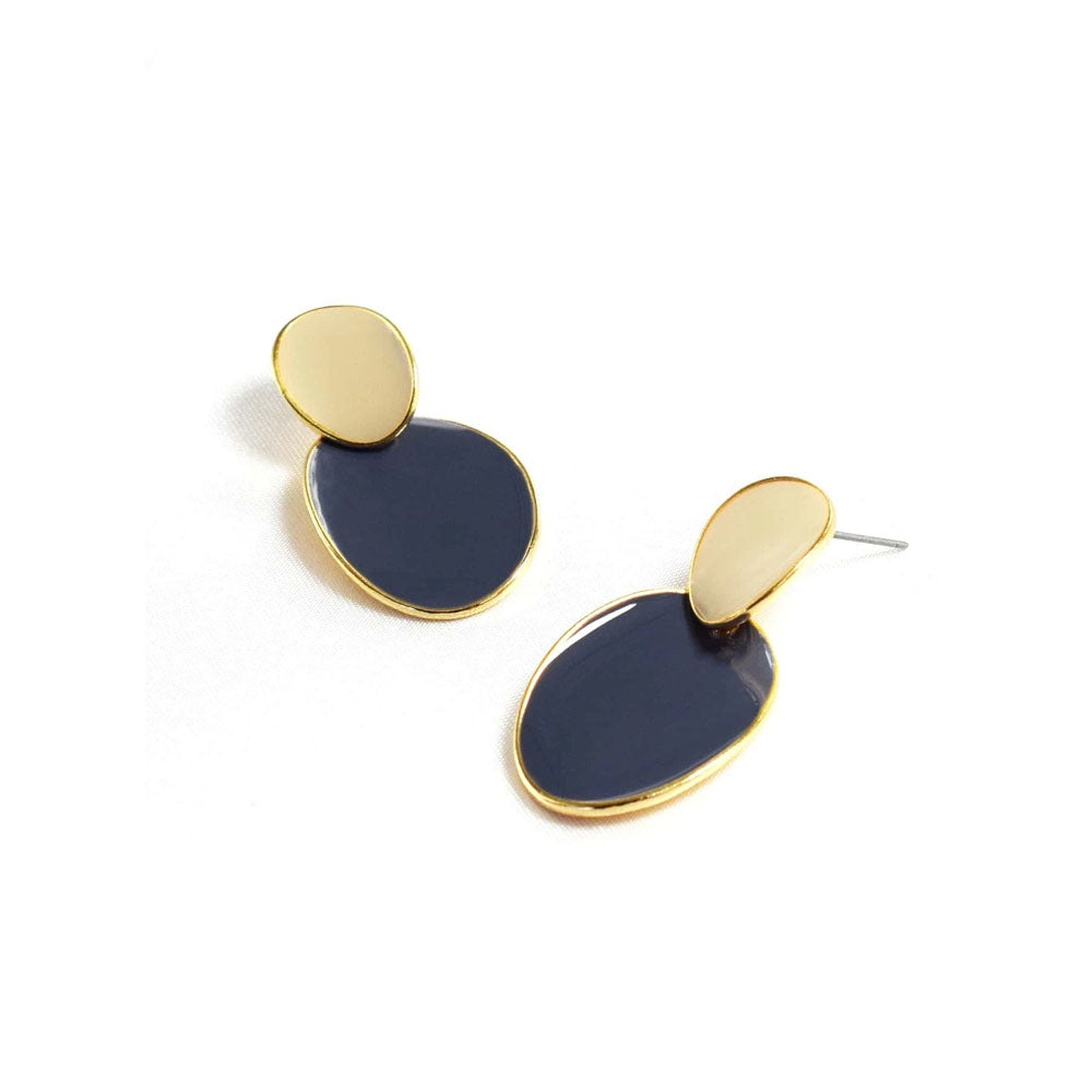 Shein- A Pair Of Earrings In The Form Of A Two-Color Gemstone