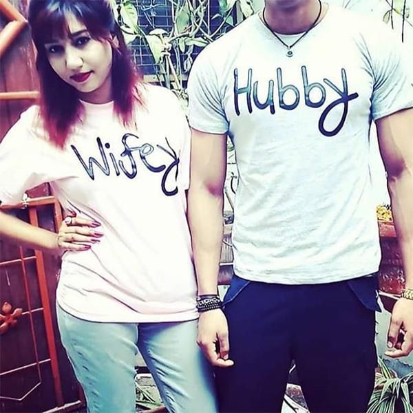 Emerce- Pack Of 2 Hubby Wifey Printed Half Sleeves T Shirts White