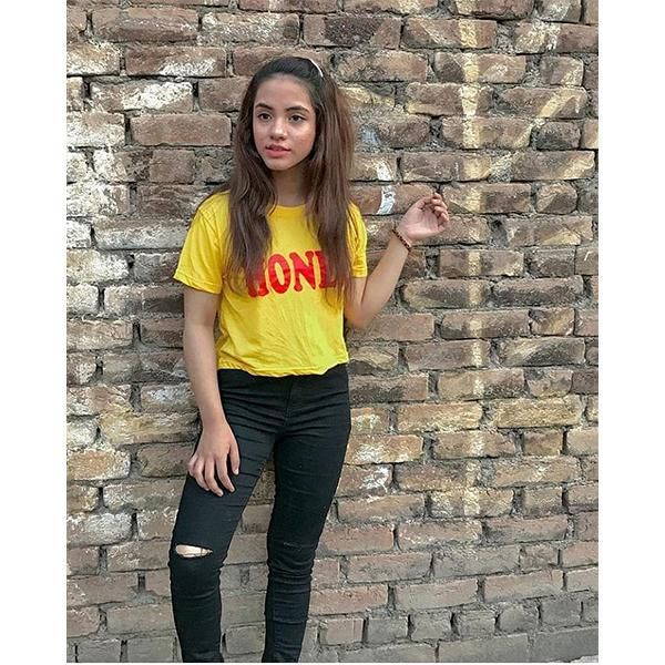 Emerce- HONEY Crop Half Sleeves T Shirt Yellow