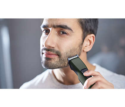 Philips Beard Trimmer 1mm Stubble Comb, USB Charging Cable, 5 -7 mm Beard combs, 8 Hr Charge - Up to 30 min run time, Black color, Battery Low Indicator