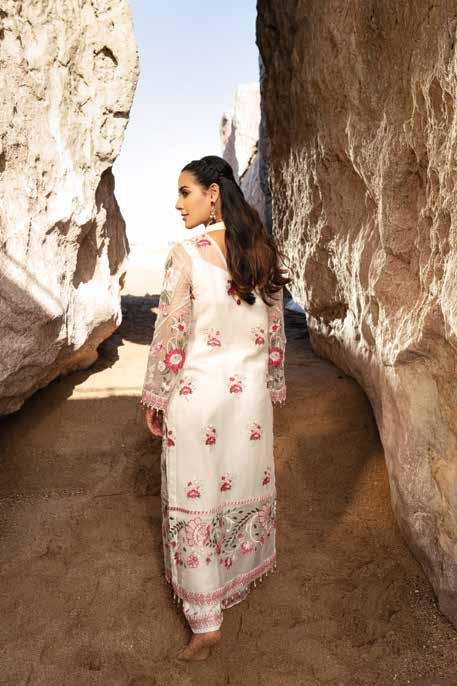 Uraan by Garnet- Pearl